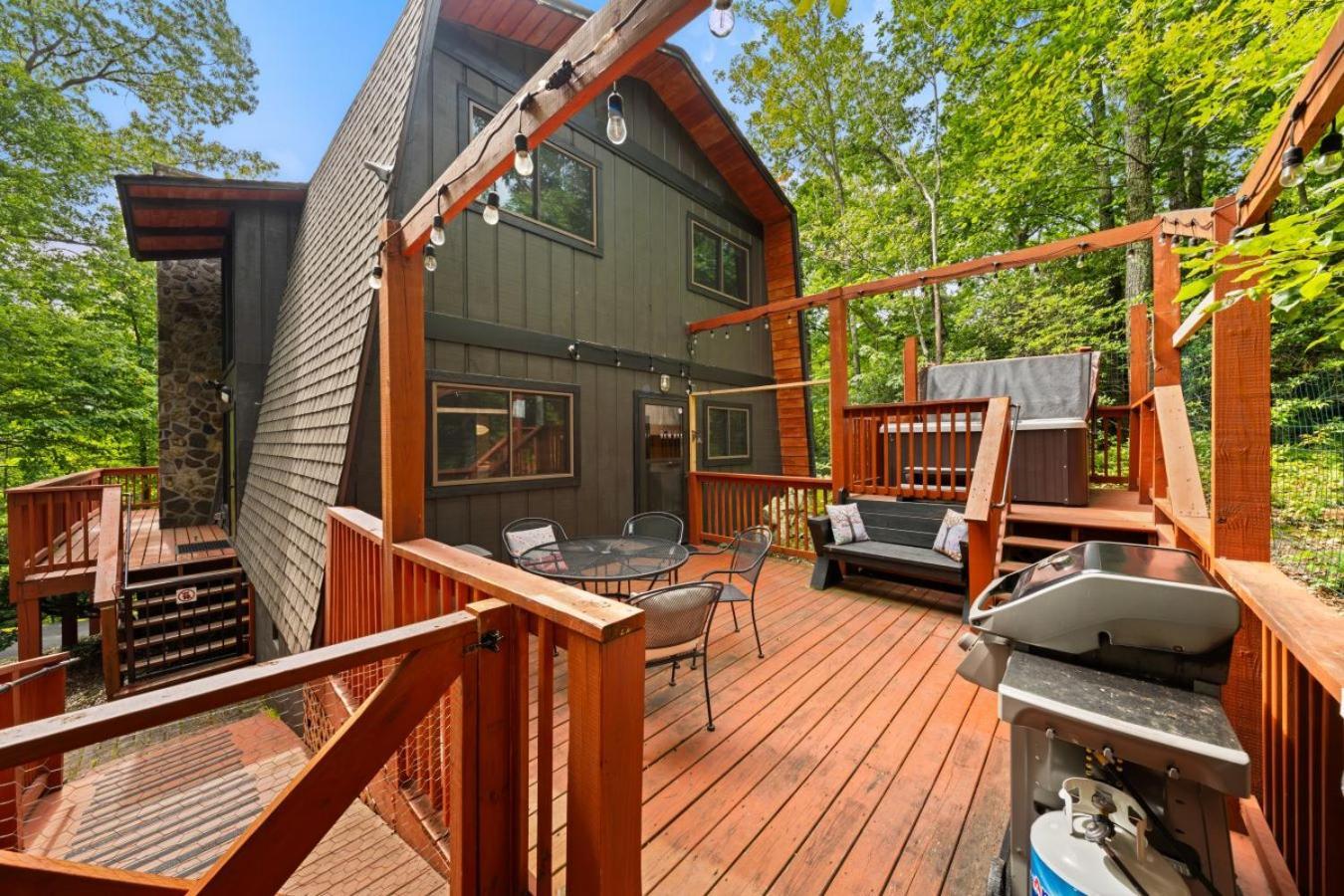 Treetops Chalet - 3Bd/2Bt Boutique Cabin W/Mt Leconte Views In Gatlinburg Kültér fotó