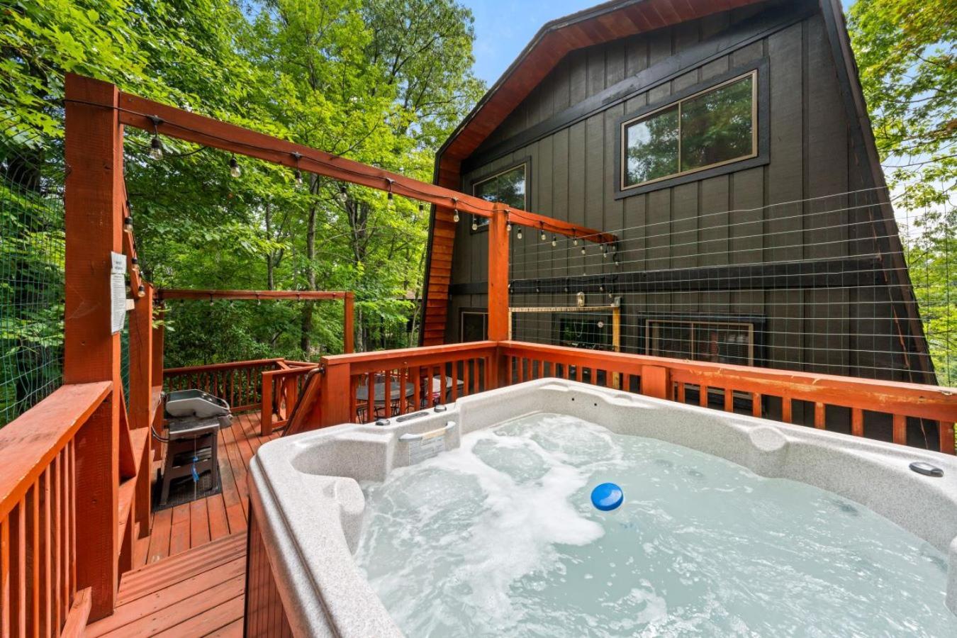 Treetops Chalet - 3Bd/2Bt Boutique Cabin W/Mt Leconte Views In Gatlinburg Kültér fotó