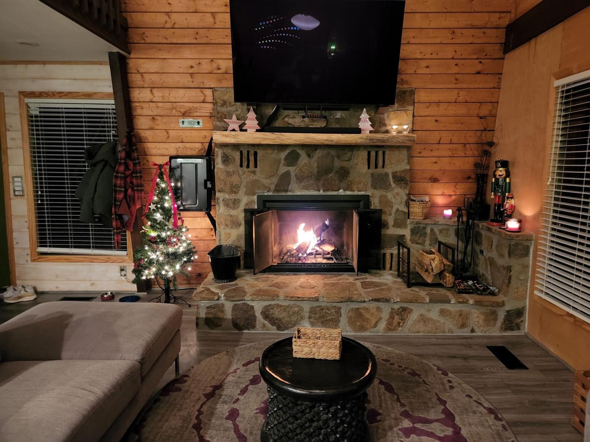 Treetops Chalet - 3Bd/2Bt Boutique Cabin W/Mt Leconte Views In Gatlinburg Kültér fotó